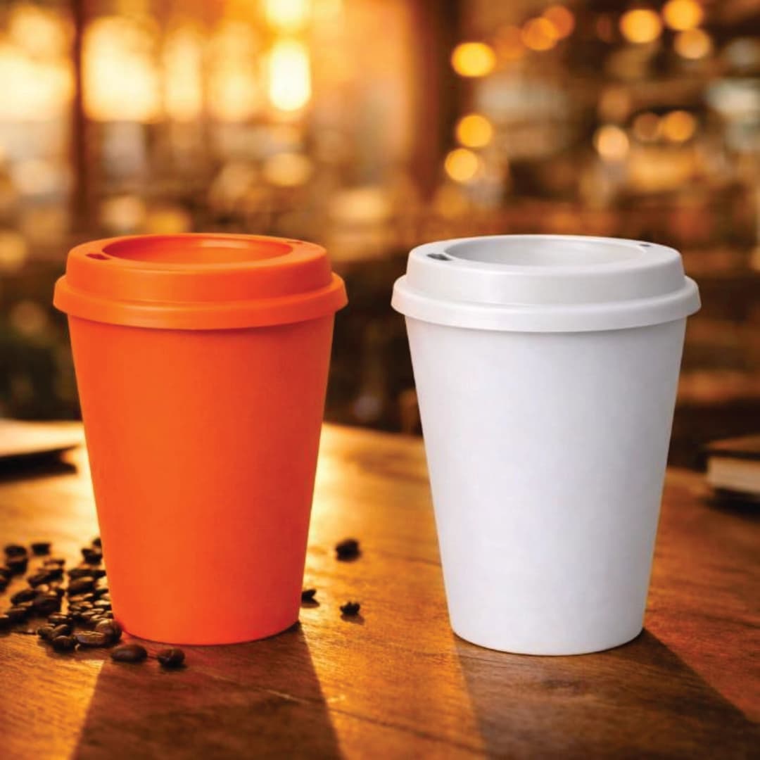 Copo Plástico com Tampa 350ml Personalizado - imagem 1