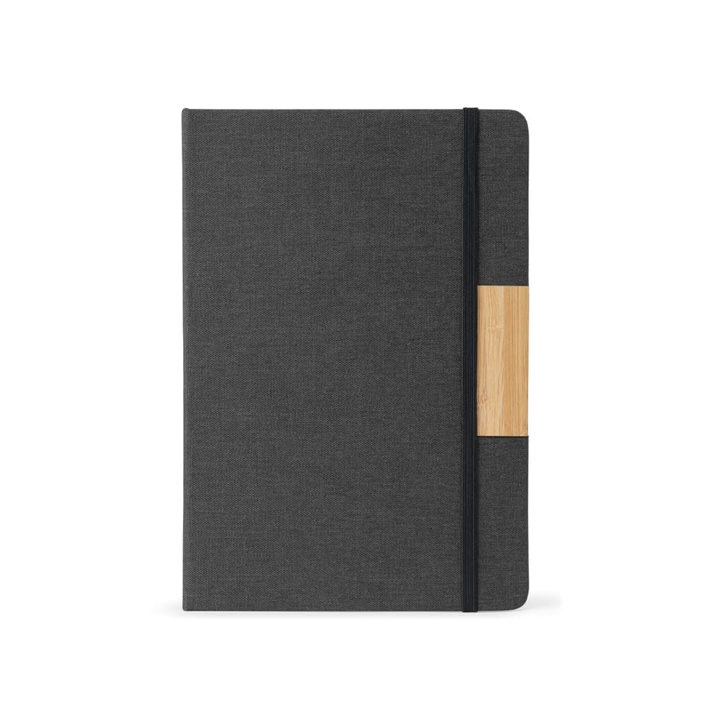 Conjunto composto por um caderno A5 de capa rigida e uma caneta esferografica em bambu - segunda imagem